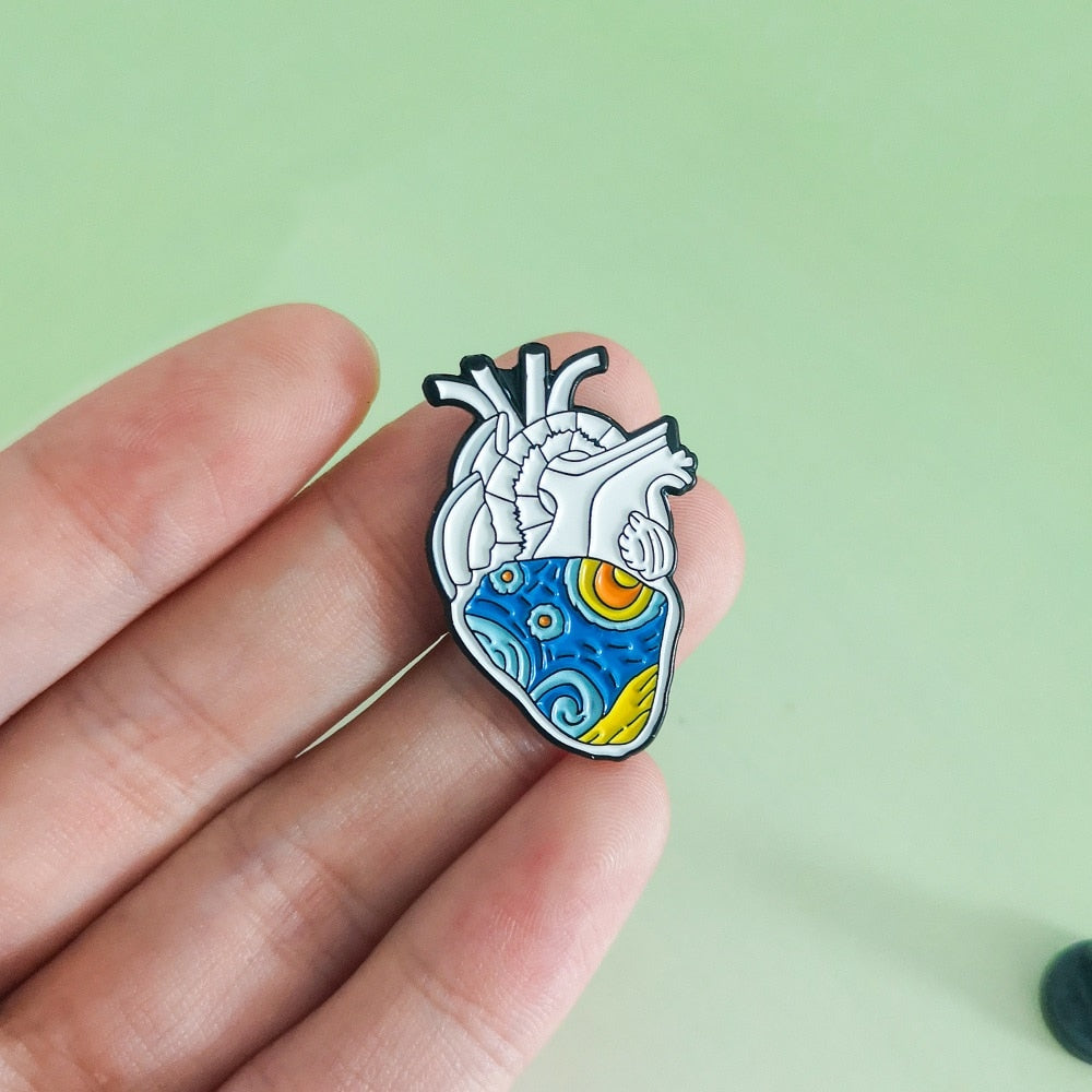 Pin de esmalte de corazón de noche estrellada