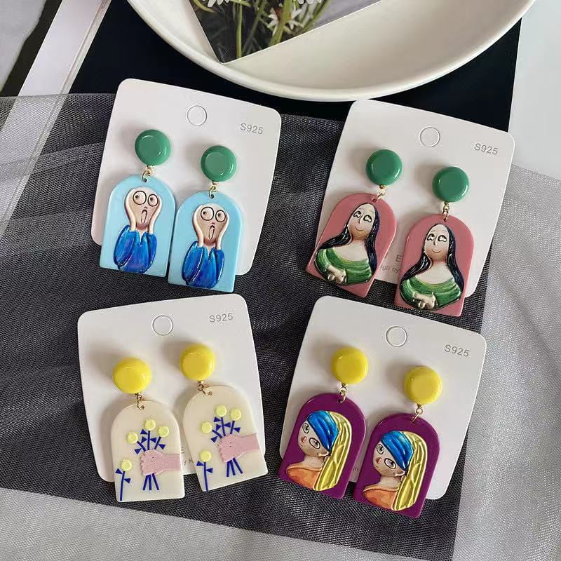 Aretes de dibujos animados artísticos