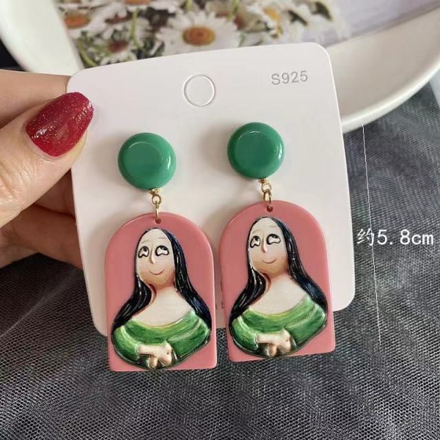 Aretes de dibujos animados artísticos