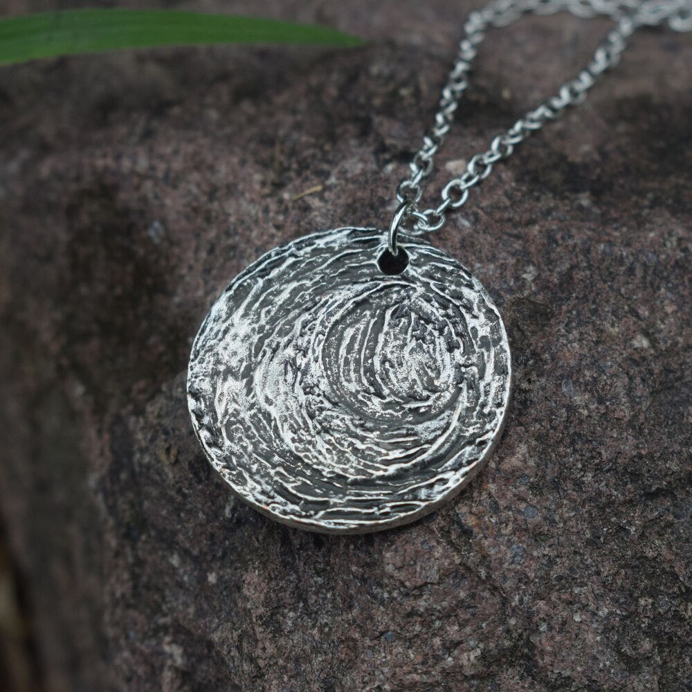 Collar Van Gogh Crescent Moon Starry Night