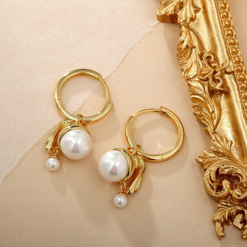 Girl with a pearl vintage earrings